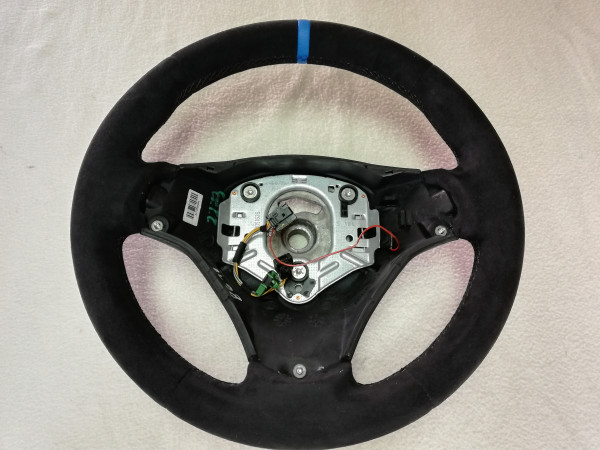 Lenkrad für BMW E81 E87 M1 E90 E91 M3 mit Alcantara u. 12 Uhr neu beziehen