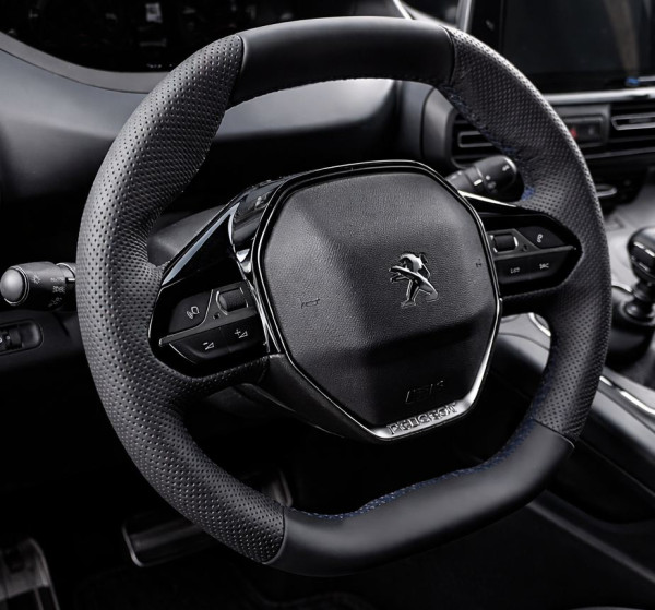 Lenkrad neu beziehen für Peugeot Rifter und Peugeot Partner Farben wählbar