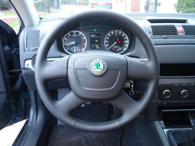 Lenkrad Skoda Octavia III 5E 5E0419091BQ Leder