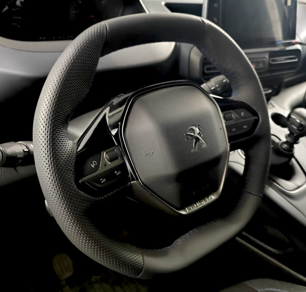 Lenkrad neu beziehen für Peugeot 508 II 5008 II 3008 II 408 Farben wählbar